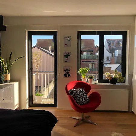Cosy And Trendy 75m2 With Balcony - Centrally Located - Lippenslaan Apartment *