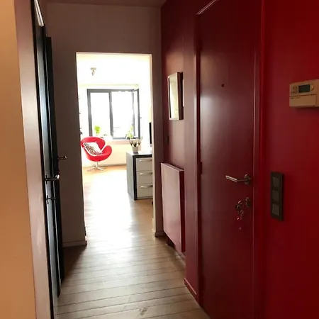 Appartement Cosy And Trendy 75m2 With Balcony - Centrally Located - Lippenslaan *