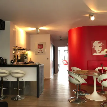 Cosy And Trendy 75m2 With Balcony - Centrally Located - Lippenslaan